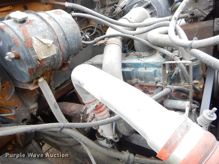 image for item FH9352 2002 International 2554 dump truck