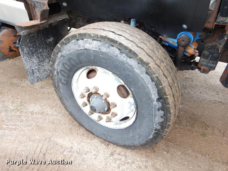 image for item FH9352 2002 International 2554 dump truck