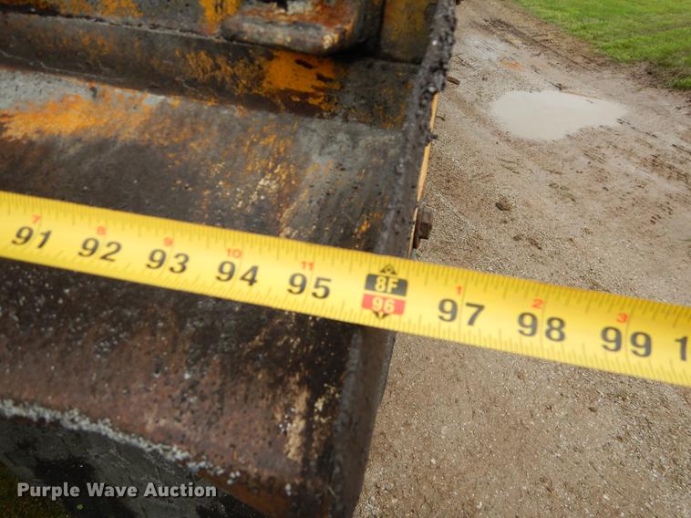 image for item FH9352 2002 International 2554 dump truck