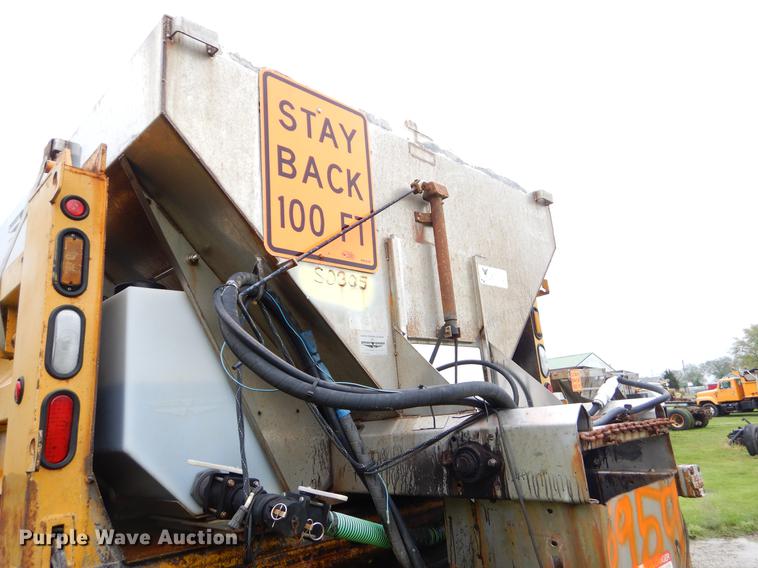 image for item FH9352 2002 International 2554 dump truck