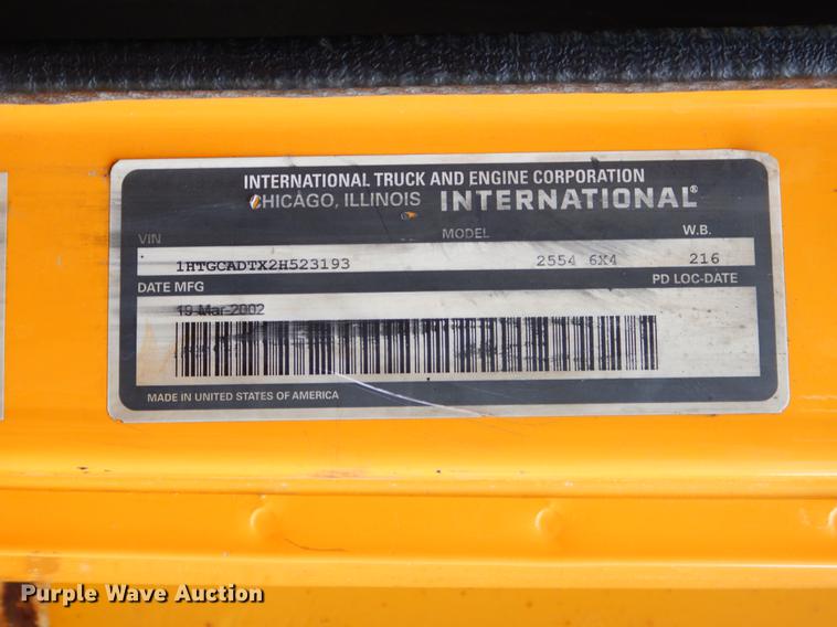 image for item FH9352 2002 International 2554 dump truck