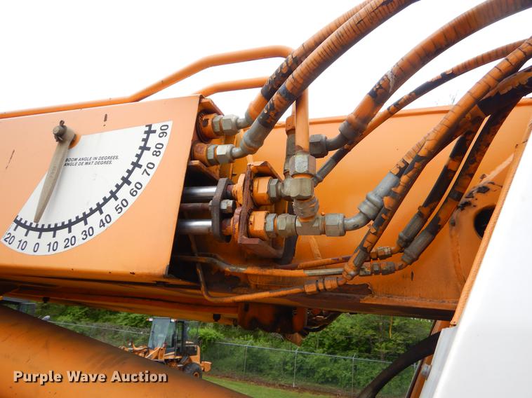 image for item FH9353 2006 International 4400 digger derrick truck