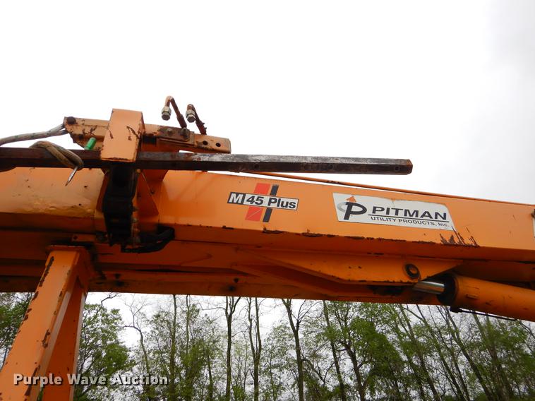 image for item FH9353 2006 International 4400 digger derrick truck