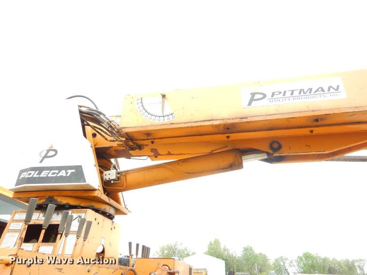 image for item FH9353 2006 International 4400 digger derrick truck