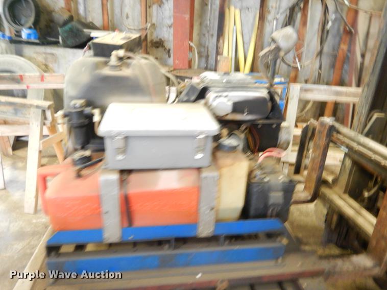 image for item FH9381 Bison II B130N mosquito fogger