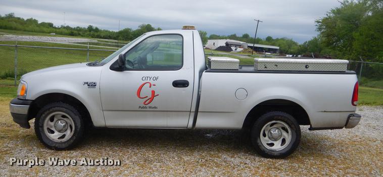 image for item FH9382 2003 Ford F150 pickup truck