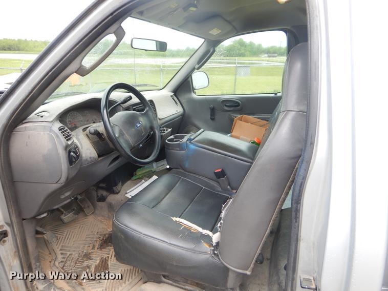 image for item FH9382 2003 Ford F150 pickup truck