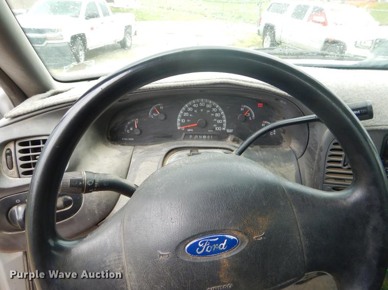 image for item FH9382 2003 Ford F150 pickup truck