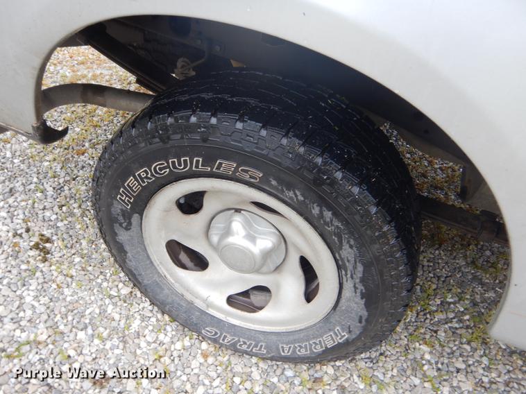 image for item FH9382 2003 Ford F150 pickup truck