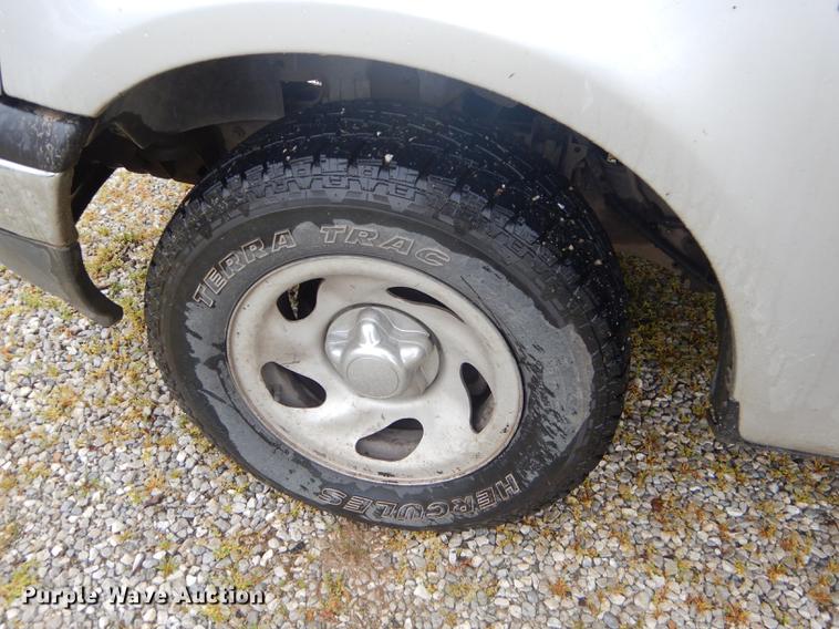 image for item FH9382 2003 Ford F150 pickup truck