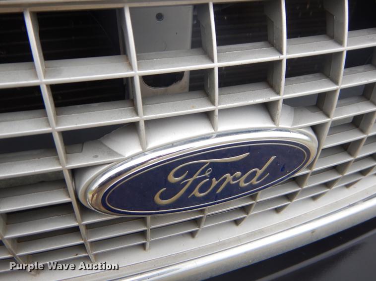 image for item FH9382 2003 Ford F150 pickup truck