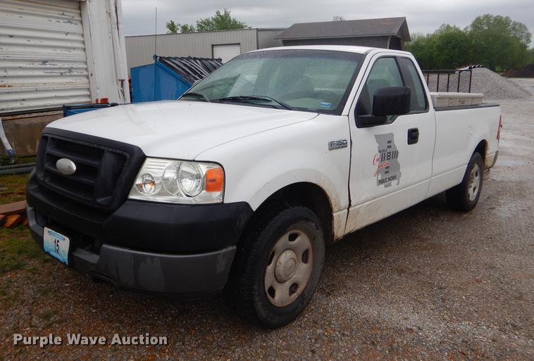 image for item FH9383 2005 Ford F150 pickup truck
