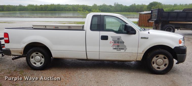 image for item FH9383 2005 Ford F150 pickup truck