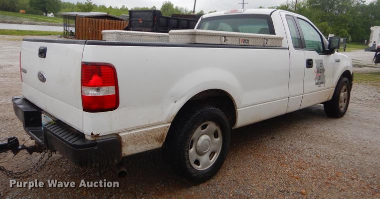 image for item FH9383 2005 Ford F150 pickup truck