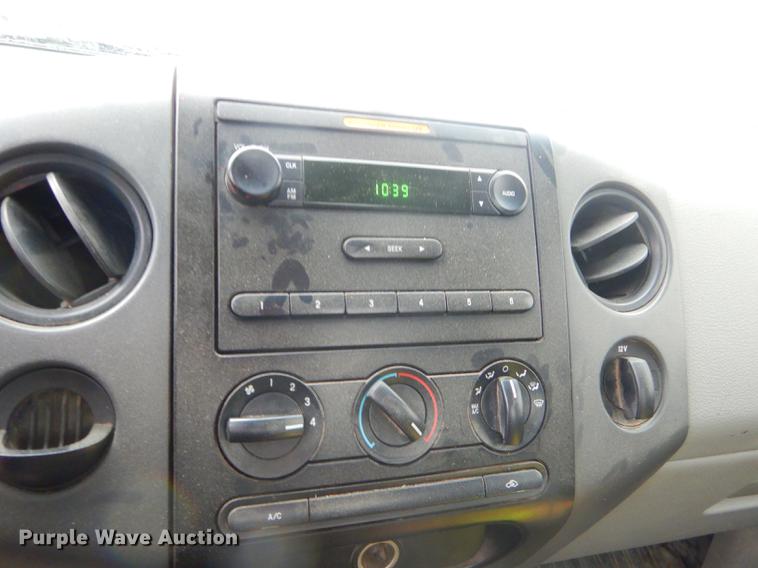 image for item FH9383 2005 Ford F150 pickup truck