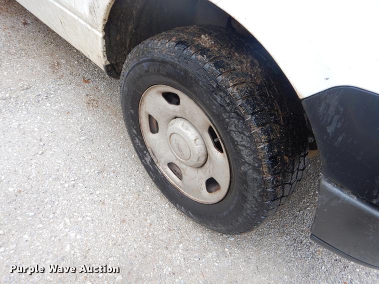 image for item FH9383 2005 Ford F150 pickup truck