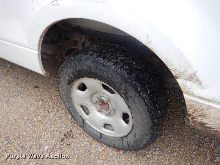 image for item FH9383 2005 Ford F150 pickup truck