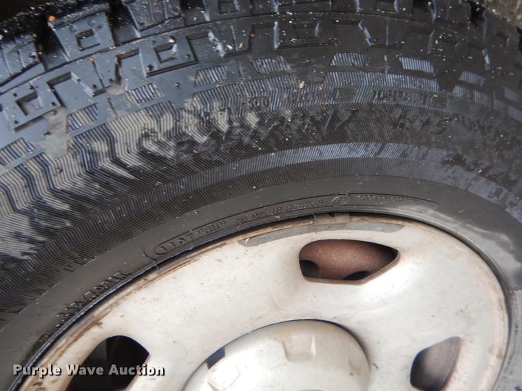 image for item FH9383 2005 Ford F150 pickup truck