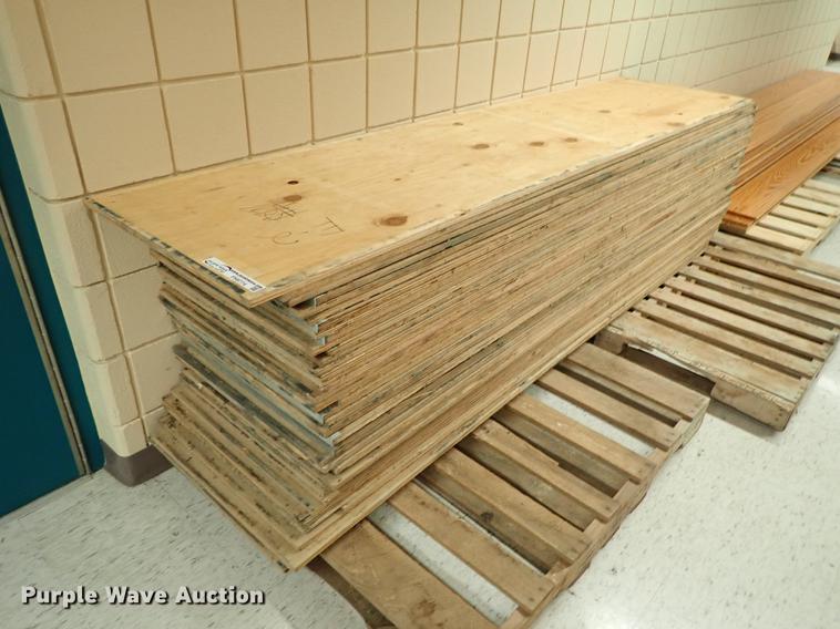 (39) pieces of plywood in Derby, KS Item FH9774 sold Purple Wave