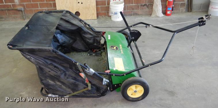 image for item FI9568 John Deere lawn sweep