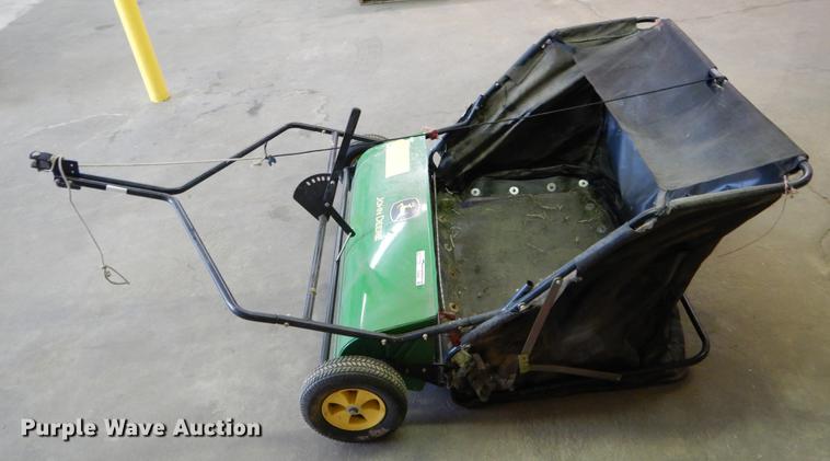 image for item FI9568 John Deere lawn sweep