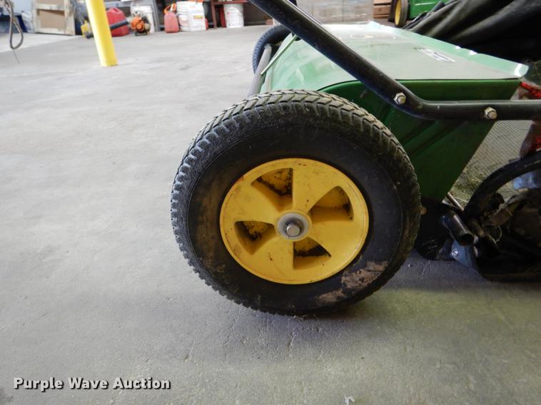 image for item FI9568 John Deere lawn sweep