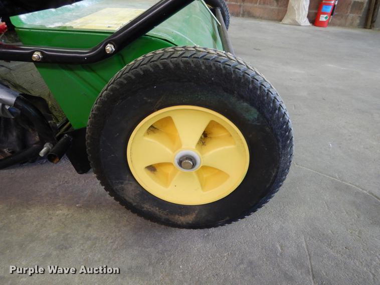 image for item FI9568 John Deere lawn sweep