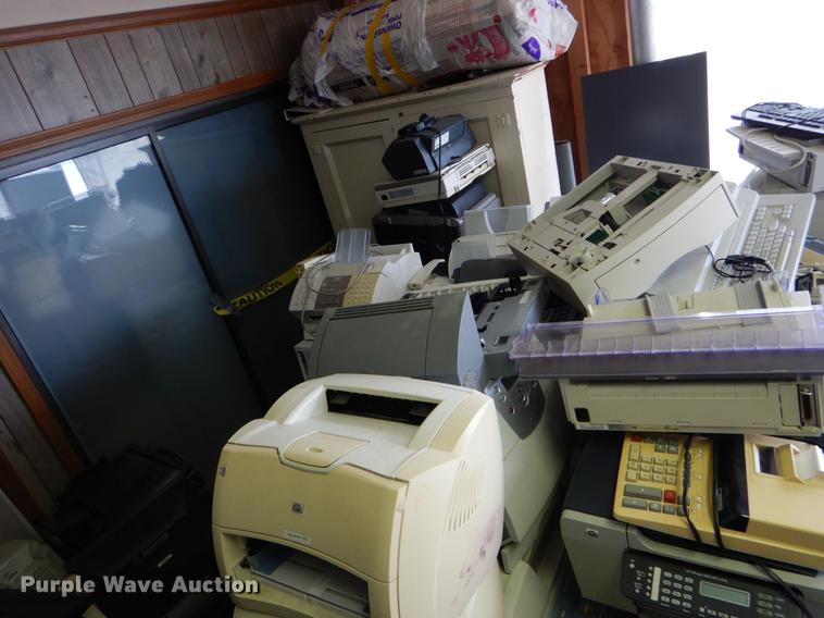 image for item FI9569 Office supplies and equipment