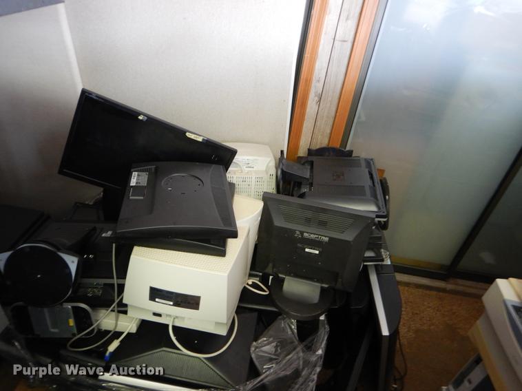 image for item FI9569 Office supplies and equipment