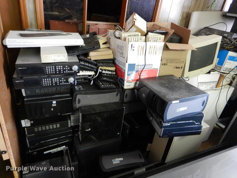 image for item FI9569 Office supplies and equipment