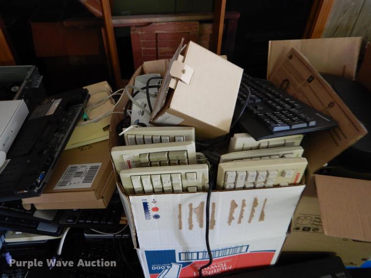 image for item FI9569 Office supplies and equipment