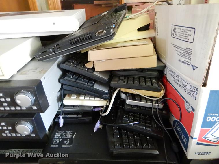 image for item FI9569 Office supplies and equipment