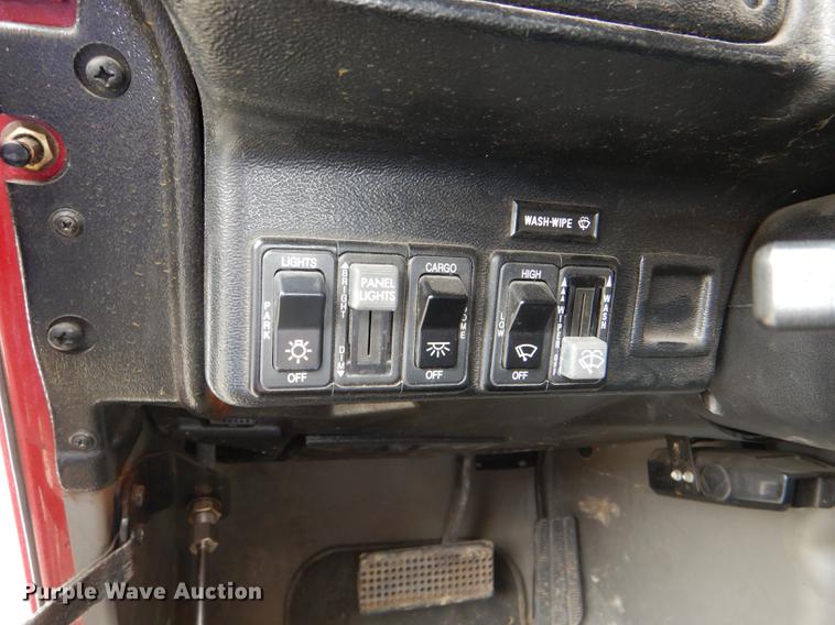 image for item FK9129 1998 Am General Hummer brush fire truck