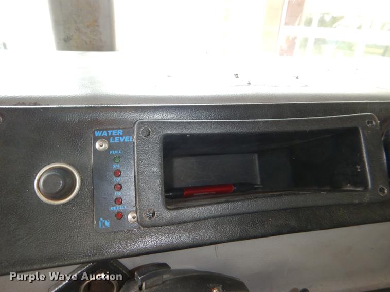 image for item FK9129 1998 Am General Hummer brush fire truck