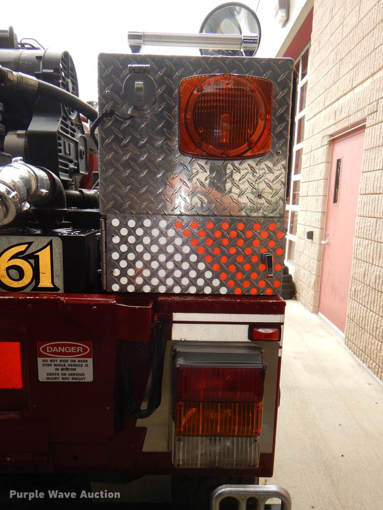 image for item FK9129 1998 Am General Hummer brush fire truck