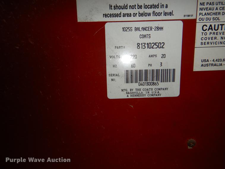 Coats 1025 wheel balancer in Manhattan, KS | Item FK9141 sold | Purple Wave
