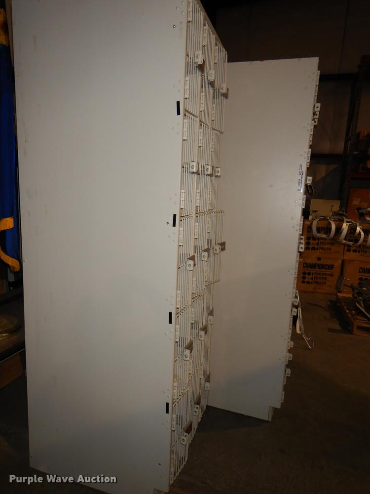 (7) band lockers in Junction City, KS Item FK9152 sold Purple Wave