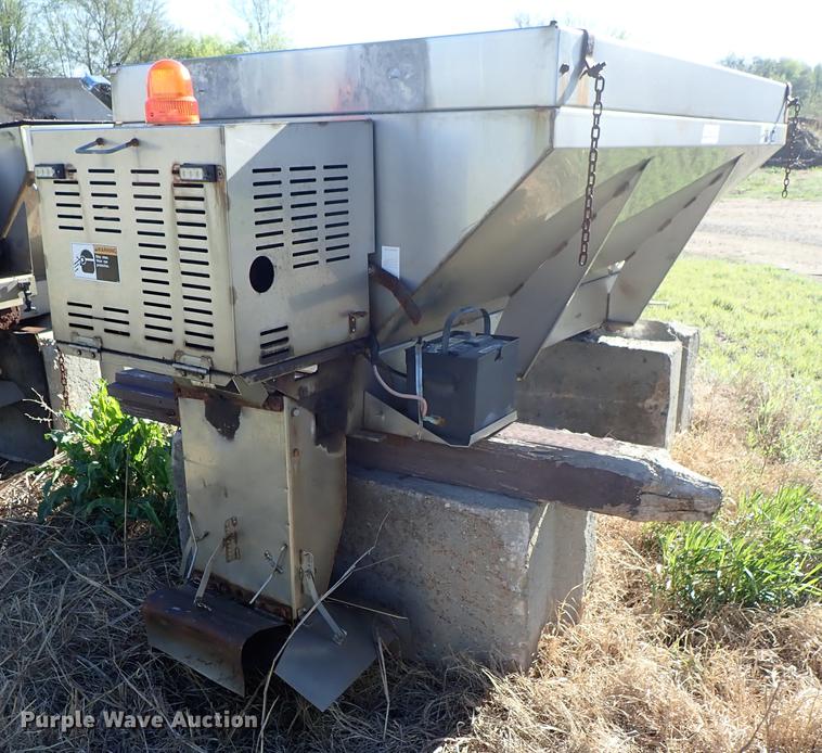 image for item FL9721 Henderson stainless steel spreader