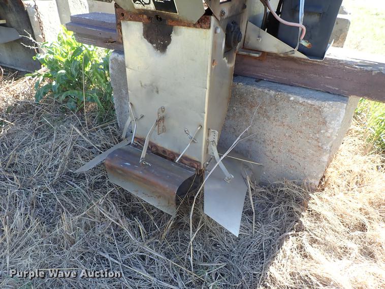 image for item FL9721 Henderson stainless steel spreader