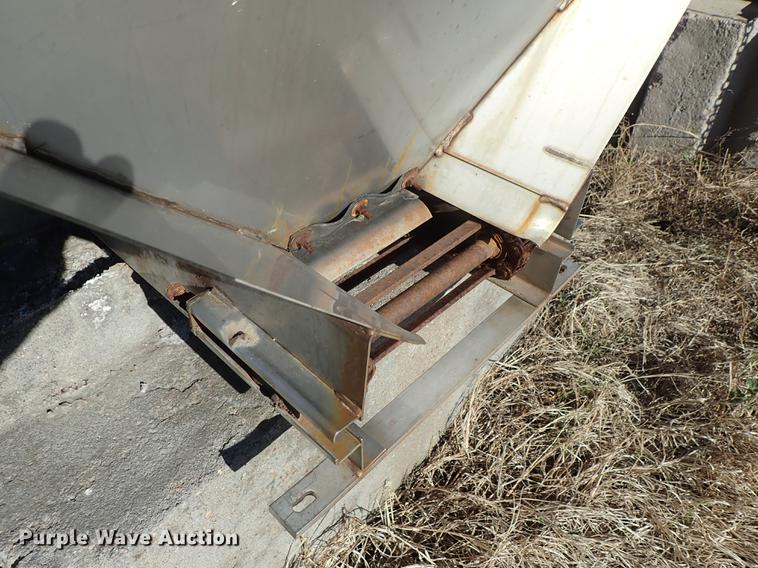 image for item FL9721 Henderson stainless steel spreader