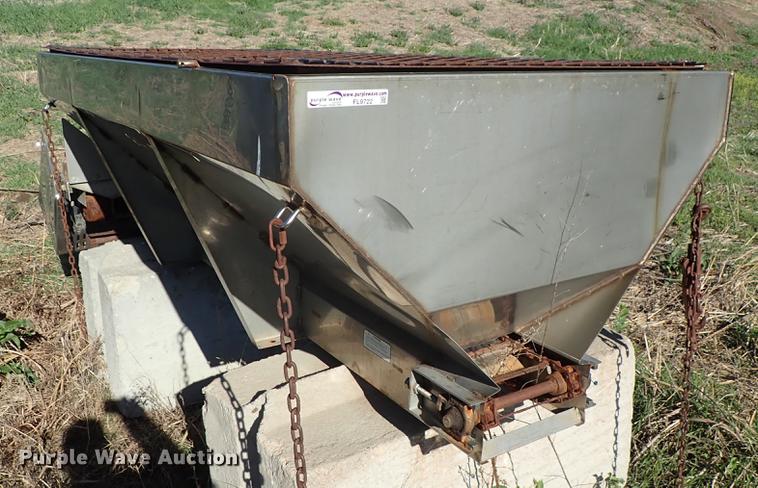 image for item FL9722 Salt Dogg stainless steel spreader