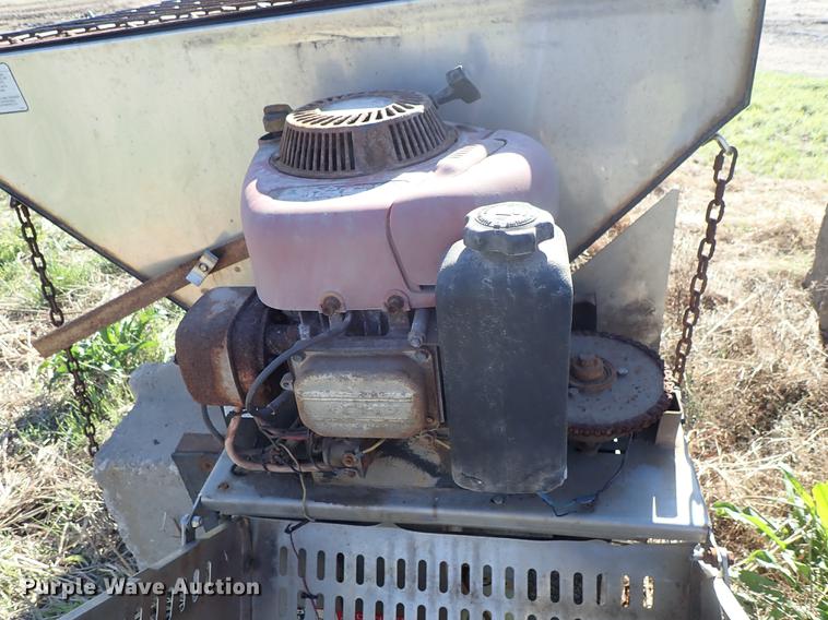 image for item FL9722 Salt Dogg stainless steel spreader