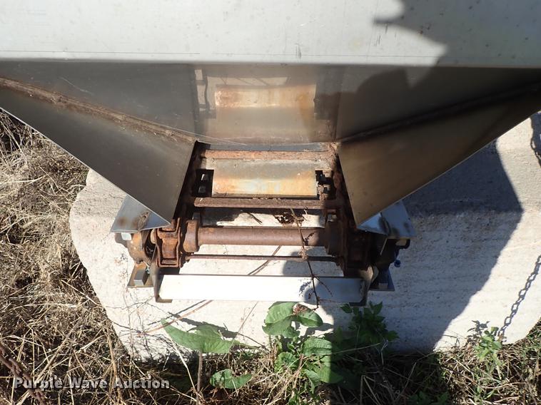 image for item FL9722 Salt Dogg stainless steel spreader