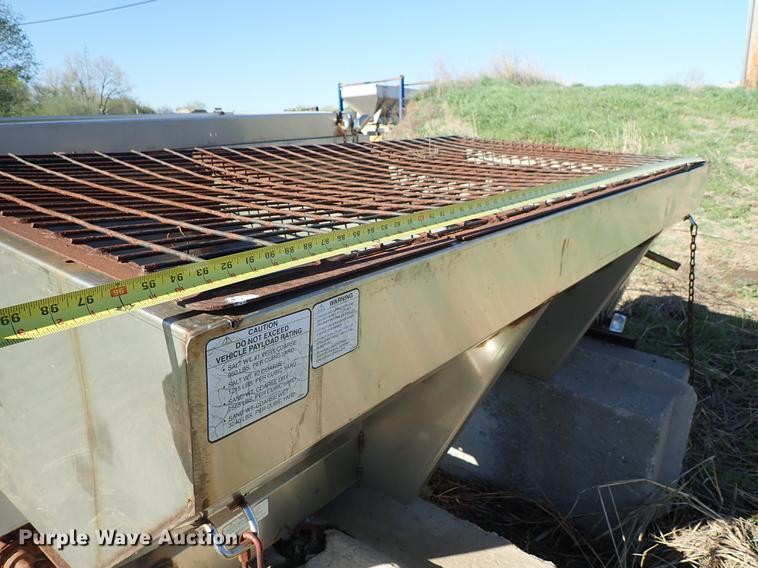 image for item FL9722 Salt Dogg stainless steel spreader