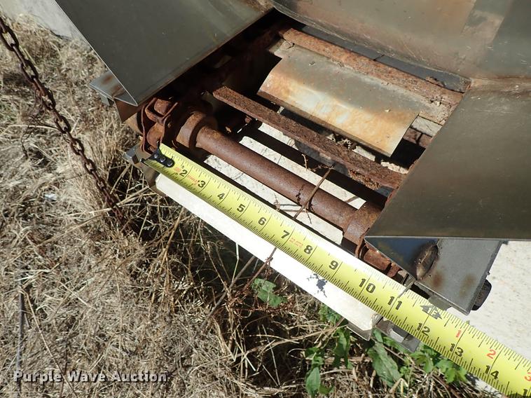 image for item FL9722 Salt Dogg stainless steel spreader