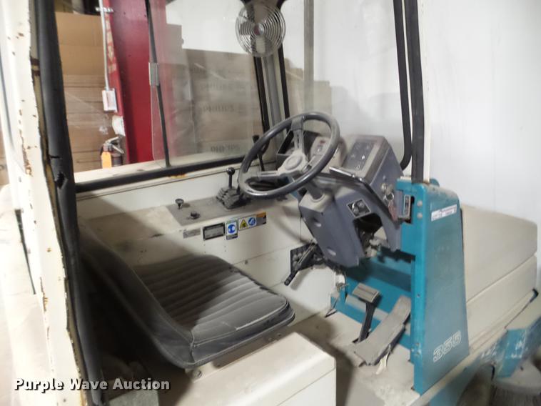 image for item FM9258 Tennant 355 sweeper