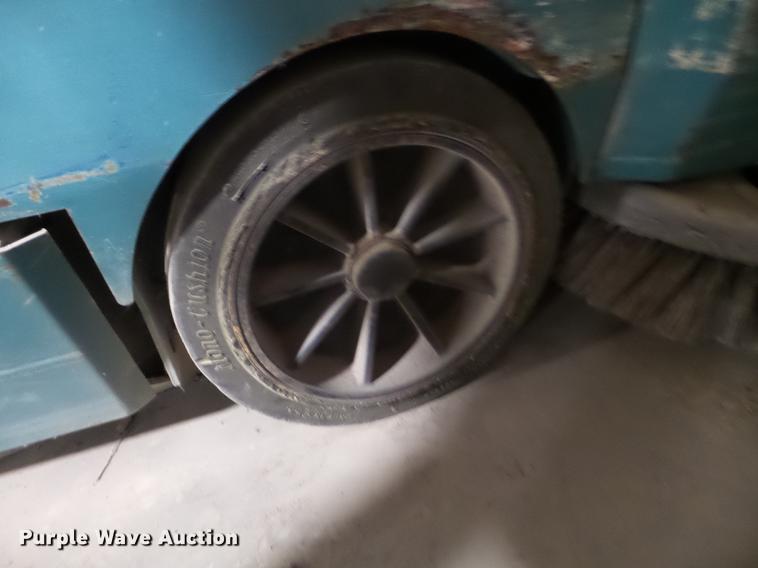 image for item FM9258 Tennant 355 sweeper