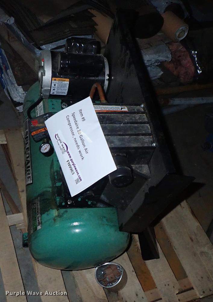 image for item FN9963 Speed Aire air compressor