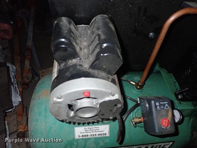 image for item FN9963 Speed Aire air compressor