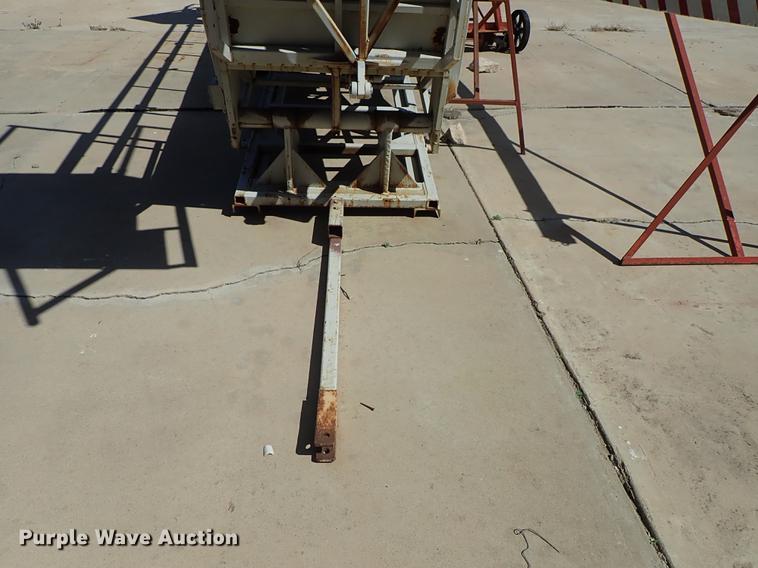 image for item FN9966 Hydraulic folding walkway